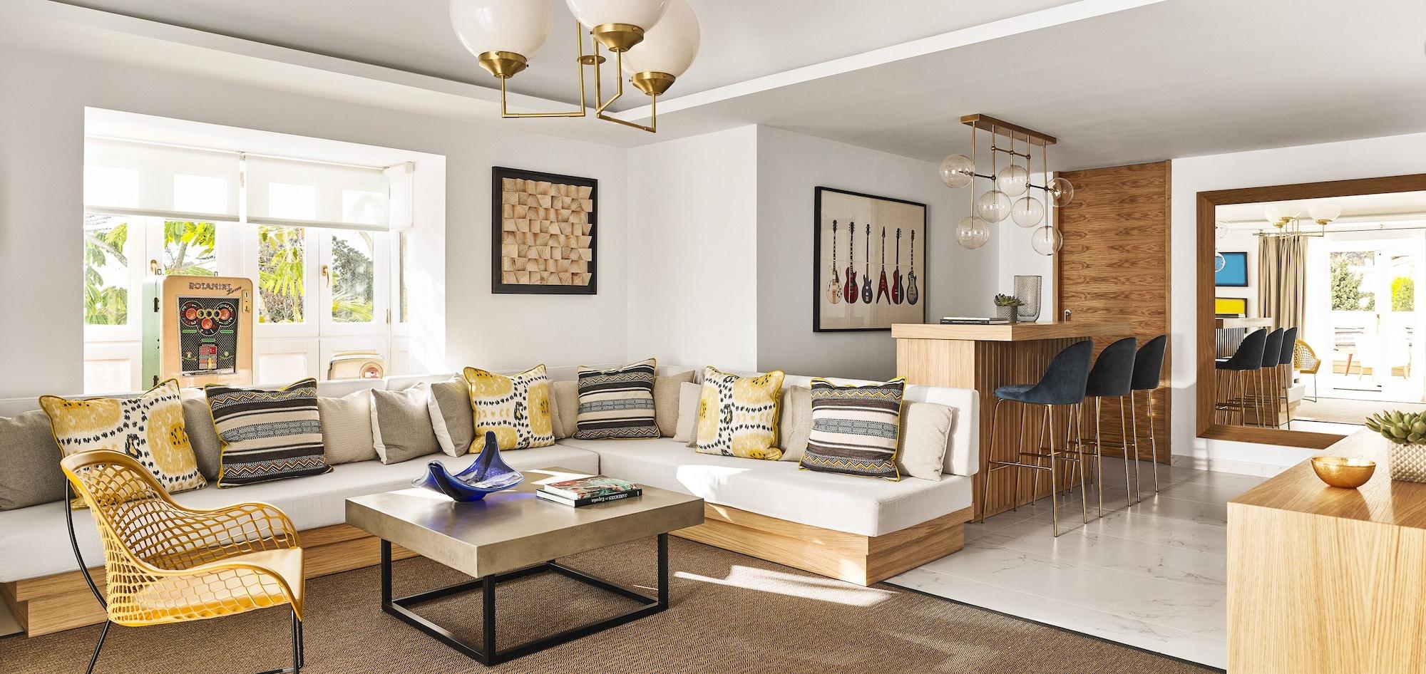 Nobu Hotel Marbella Esterno foto A living room