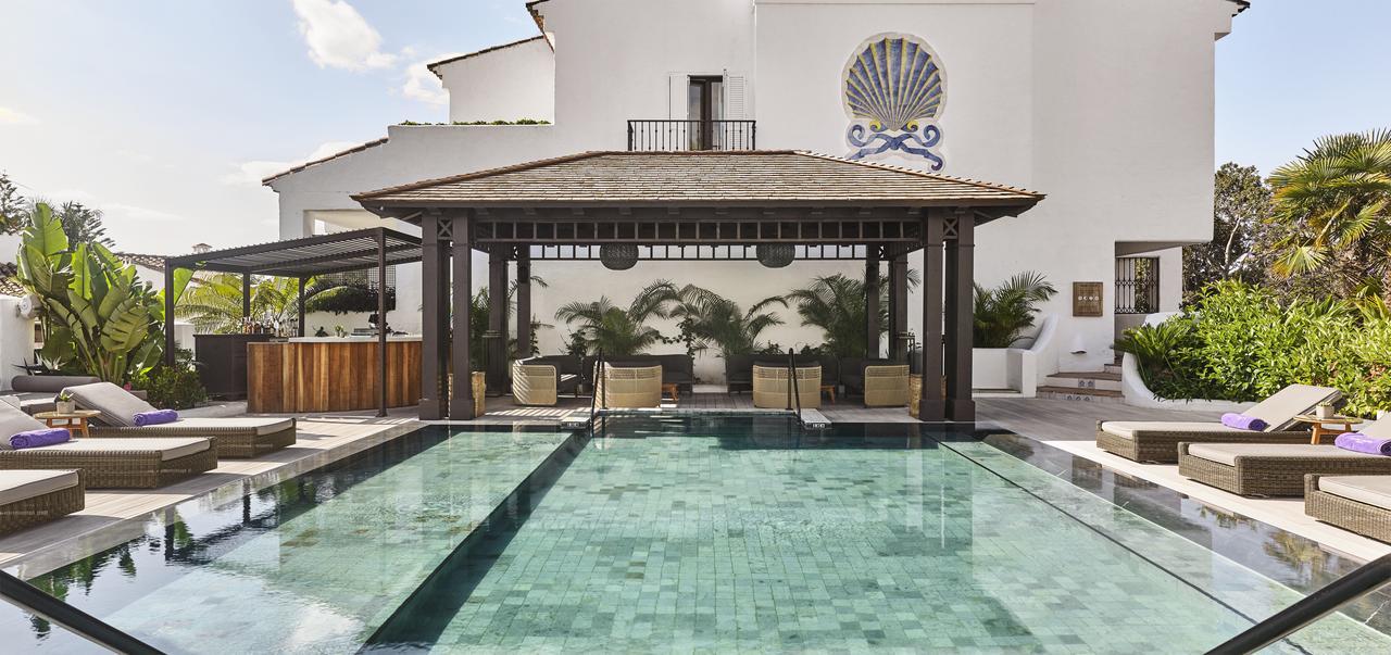 Nobu Hotel Marbella Esterno foto The pool at the hotel